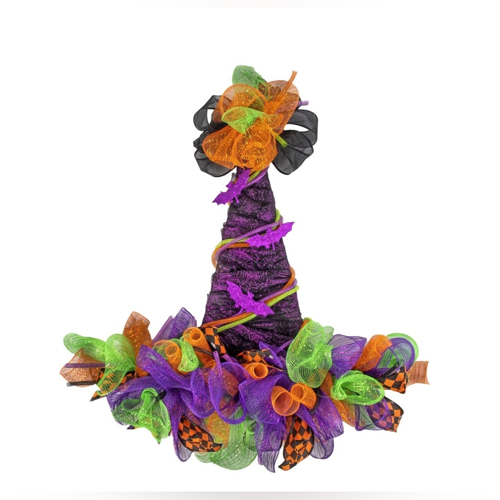 Witches Hat Shaped Metal Wreath Forms 22.5x21-in.